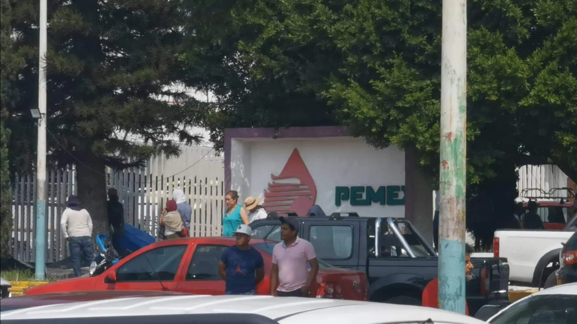 toman instalaciones de pemex